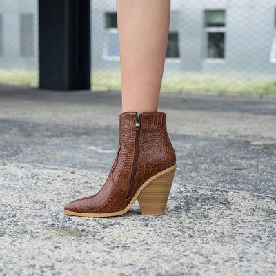 HANDCRAFTED ANKLE BOOTIE